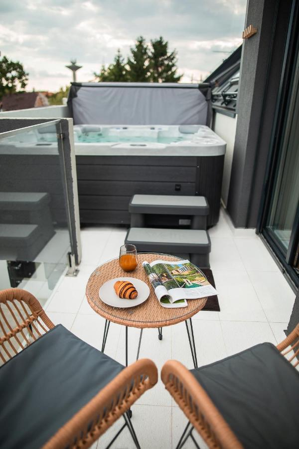 Tahiti Resort Apartments Hajdúszoboszló Eksteriør bilde